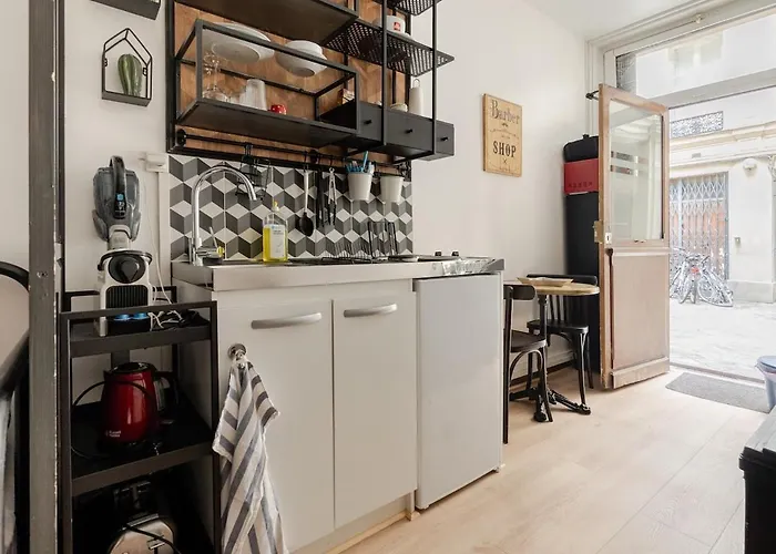 - Metro 7 Cadet - Quartier Faubourg-montmartre