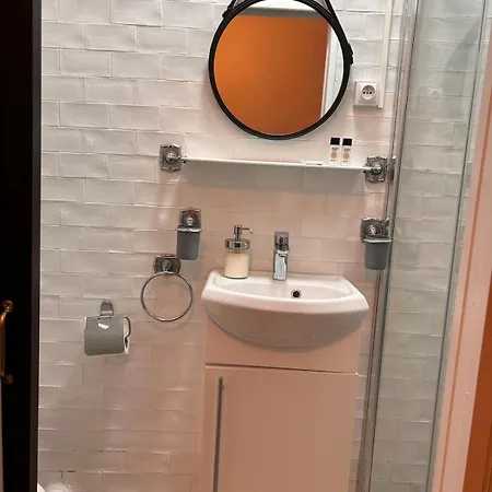 - Metro 7 Cadet - Quartier Faubourg-montmartre Apartament